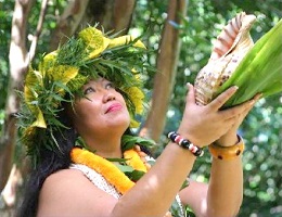 Hawaiian Medicine Woman